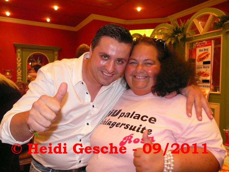 Franky Leone + Rosa.JPG